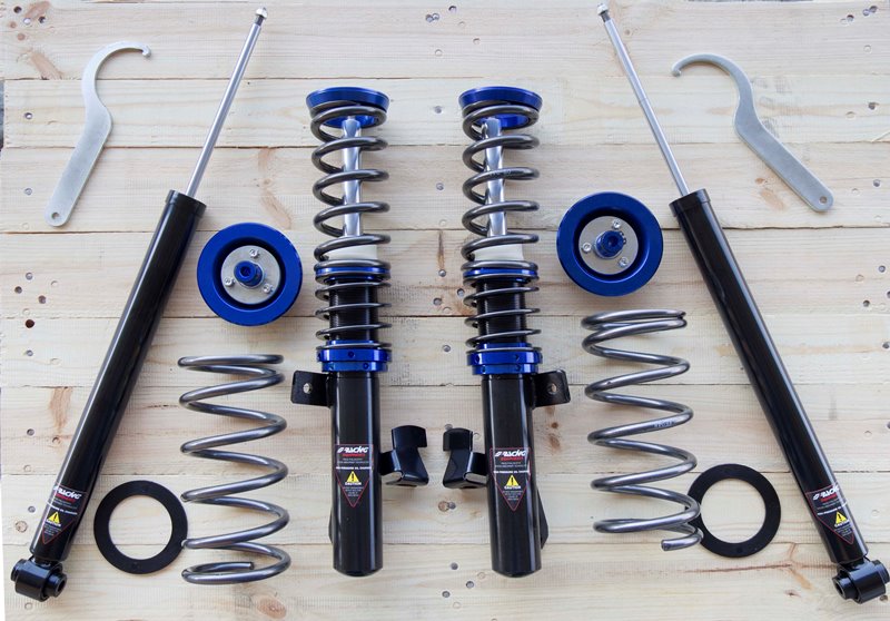 Coilover Kit: ammortizzatori a ghiera regolabili in altezza